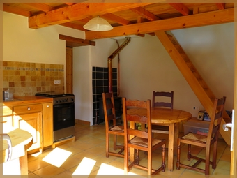 Gite de "La Platelle", salon avec coin cuisin